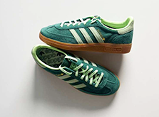 Sneaker